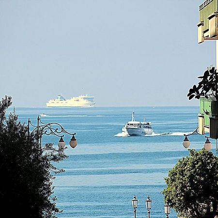 Casa Vacanze Velia Salerno Buitenkant foto