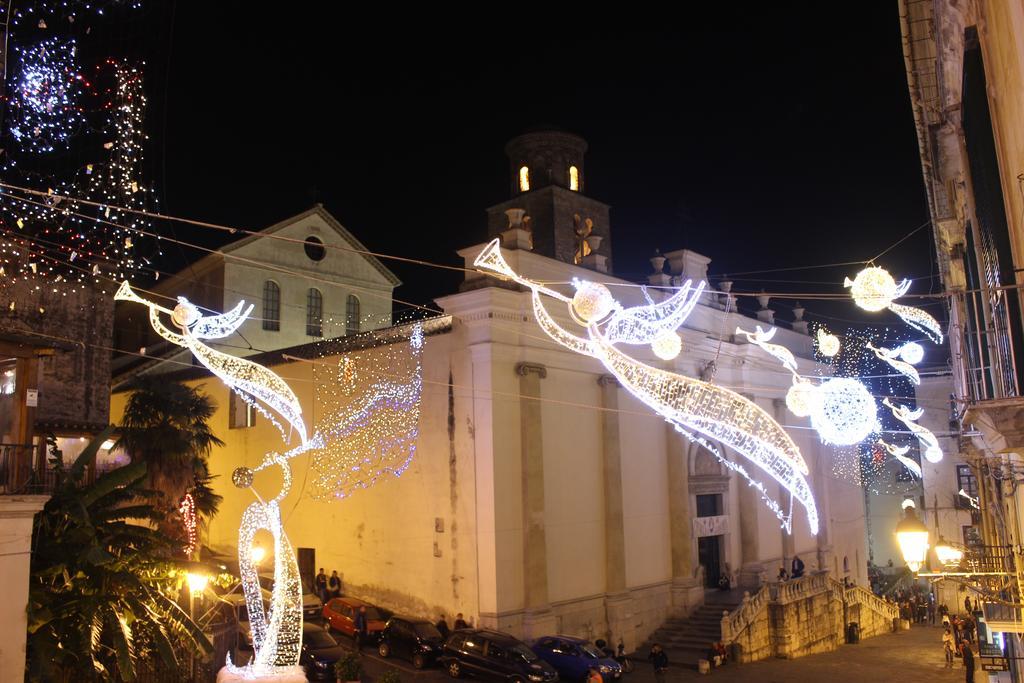 Casa Vacanze Velia Salerno Buitenkant foto